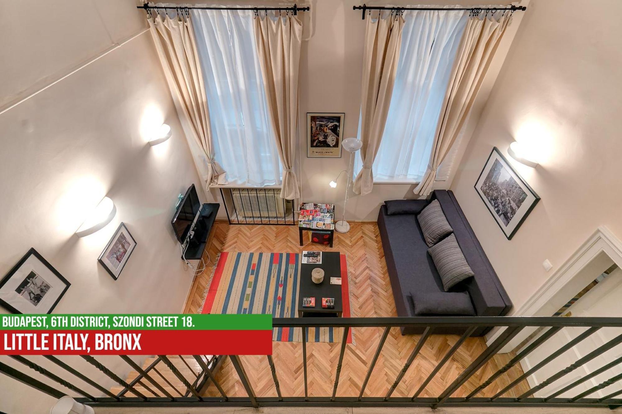 Little Italy Bronx Apartment Budapest Bagian luar foto