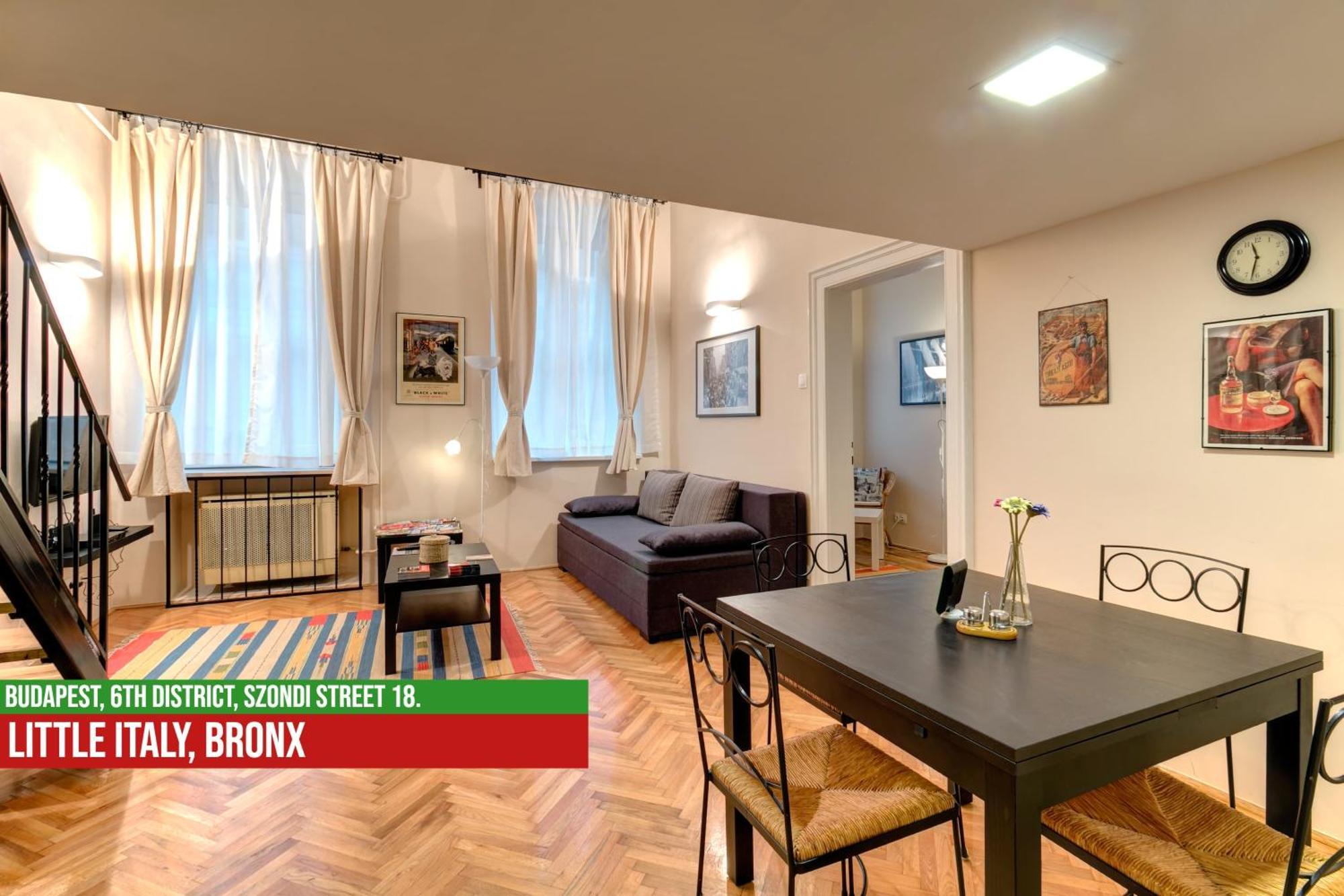 Little Italy Bronx Apartment Budapest Bagian luar foto