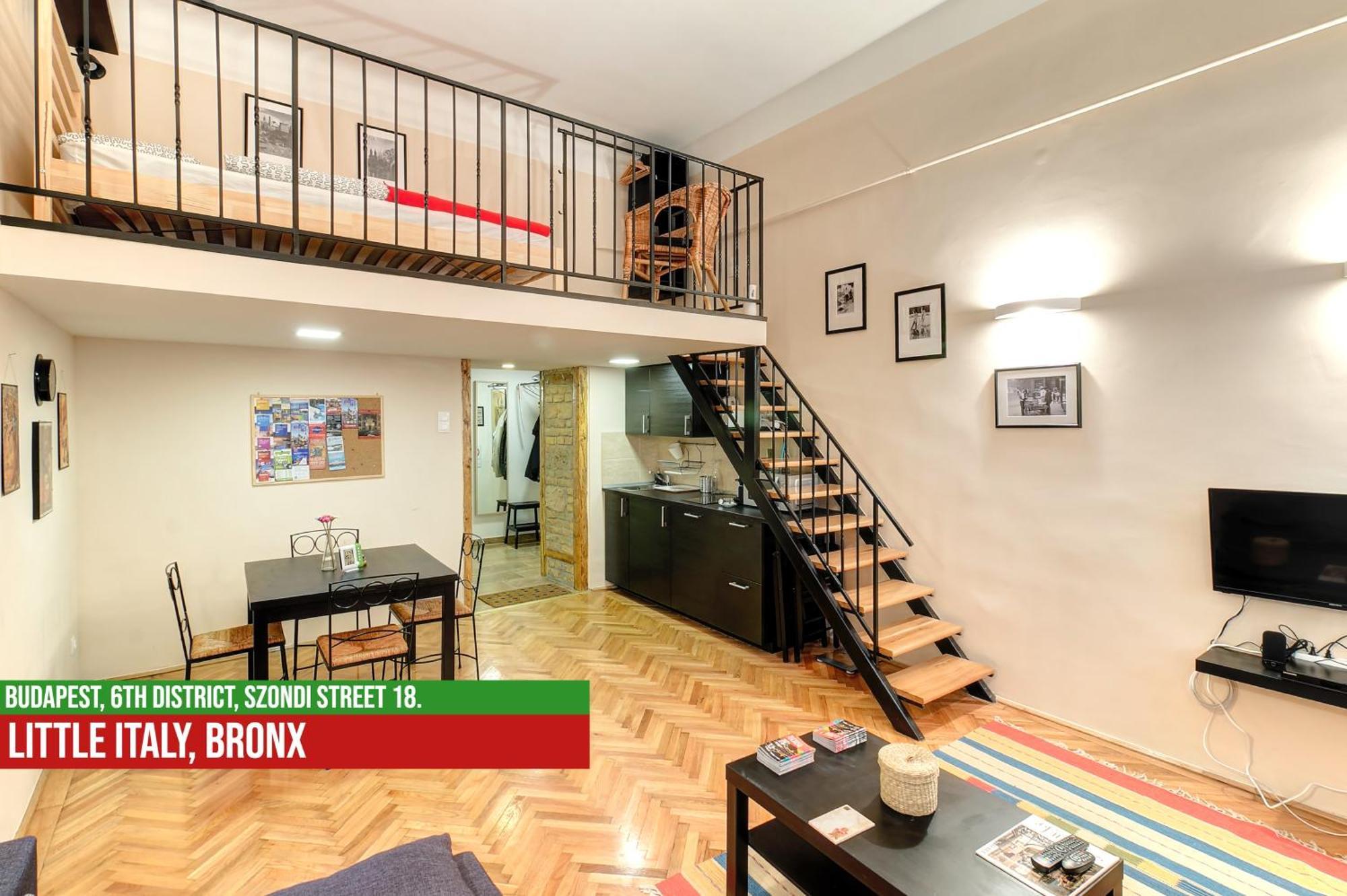 Little Italy Bronx Apartment Budapest Bagian luar foto