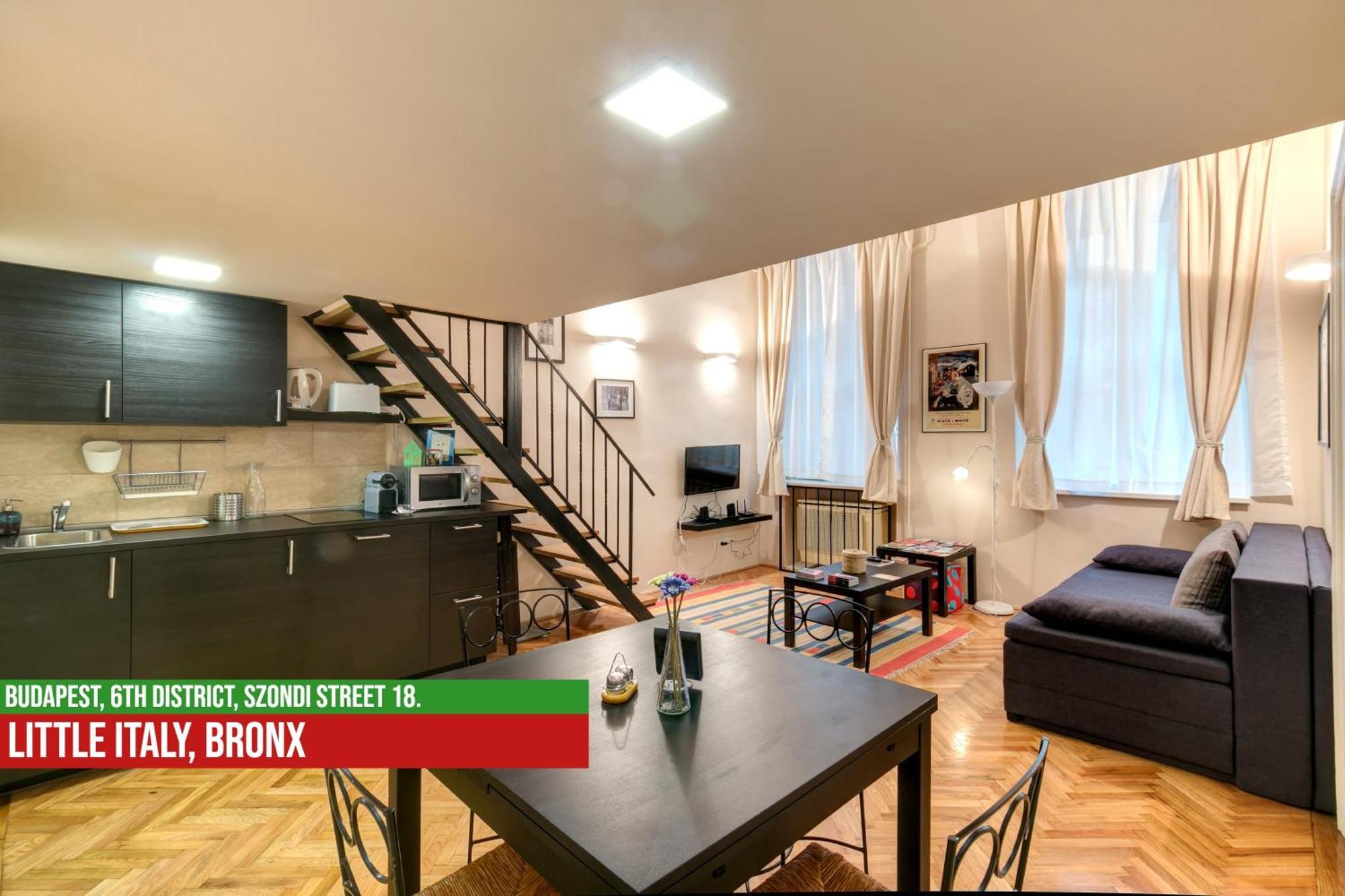 Little Italy Bronx Apartment Budapest Bagian luar foto